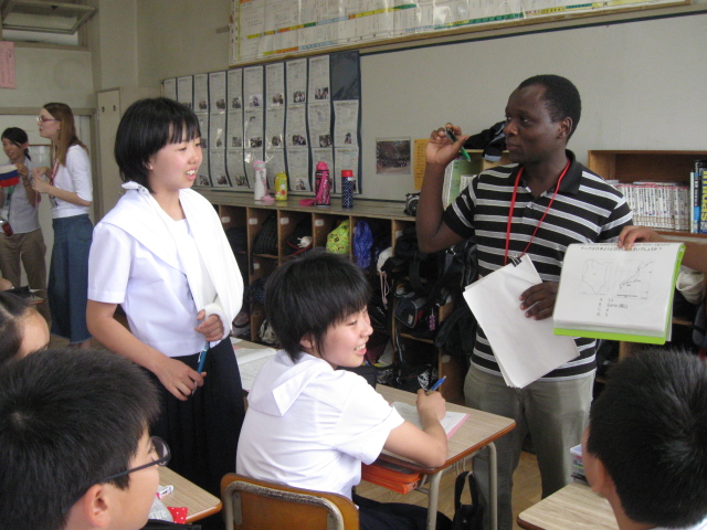 Global education lesson about Africa held at a school in Aichi
