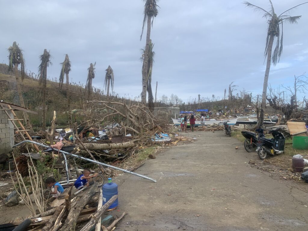超大型台風オデットによる被災地周辺の様子