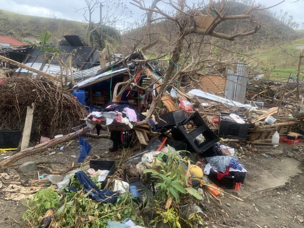 台風オデットによる大きな被害を受けた地域の様子